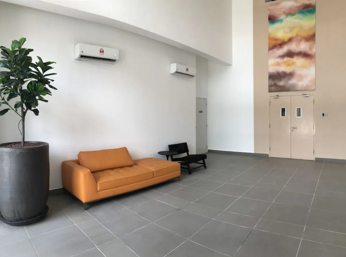 J's Suite at Southville City