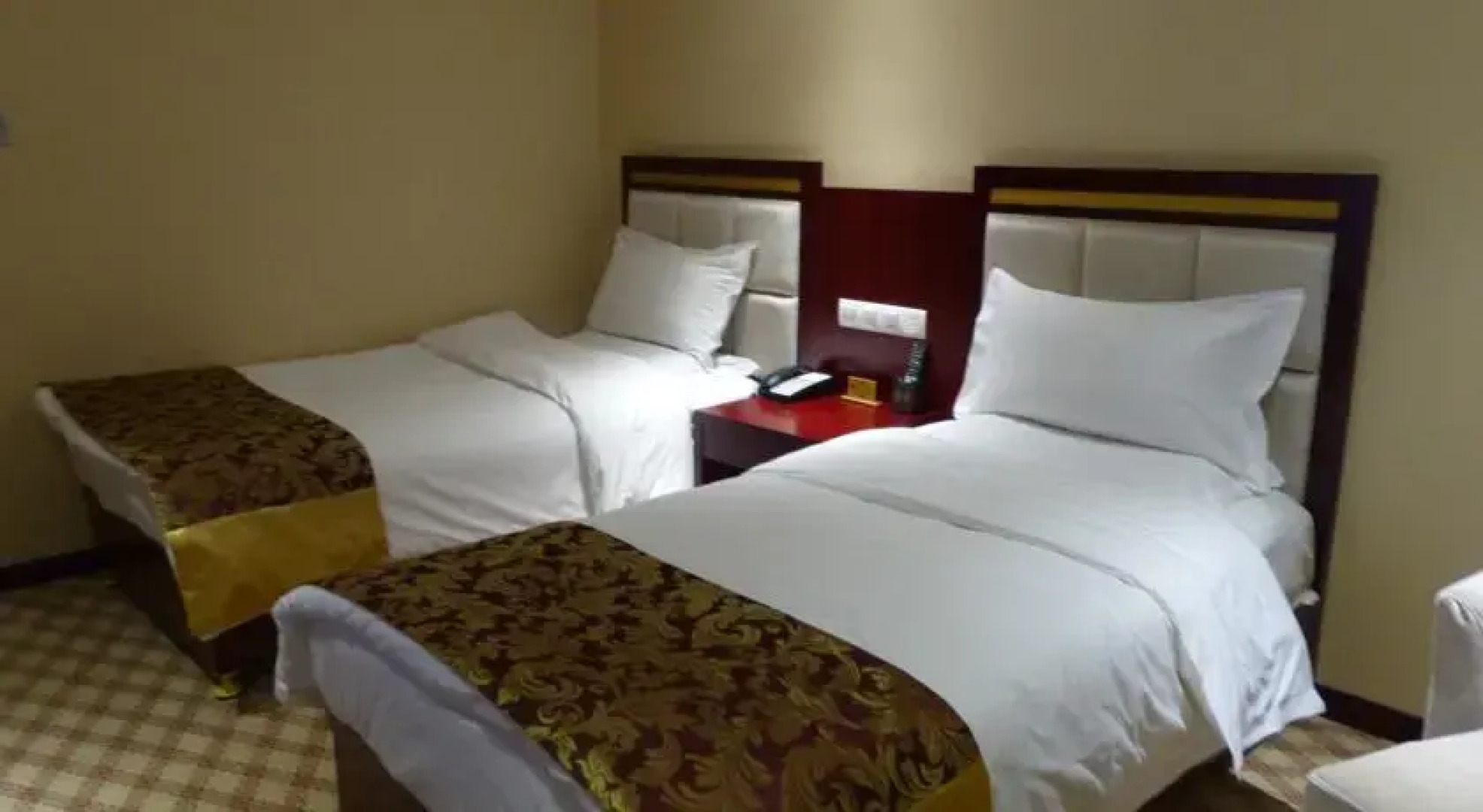 Wutaishan Golden Hills Hotel