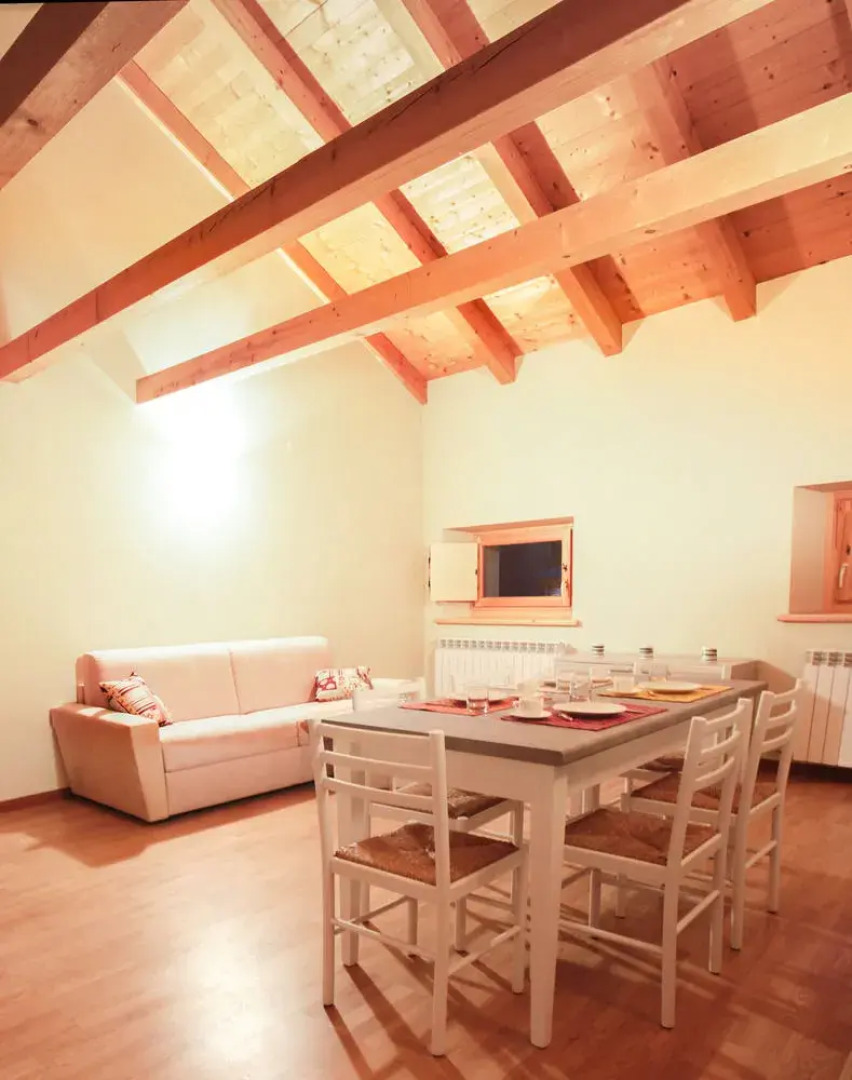 Perarolo Halldis Apartments