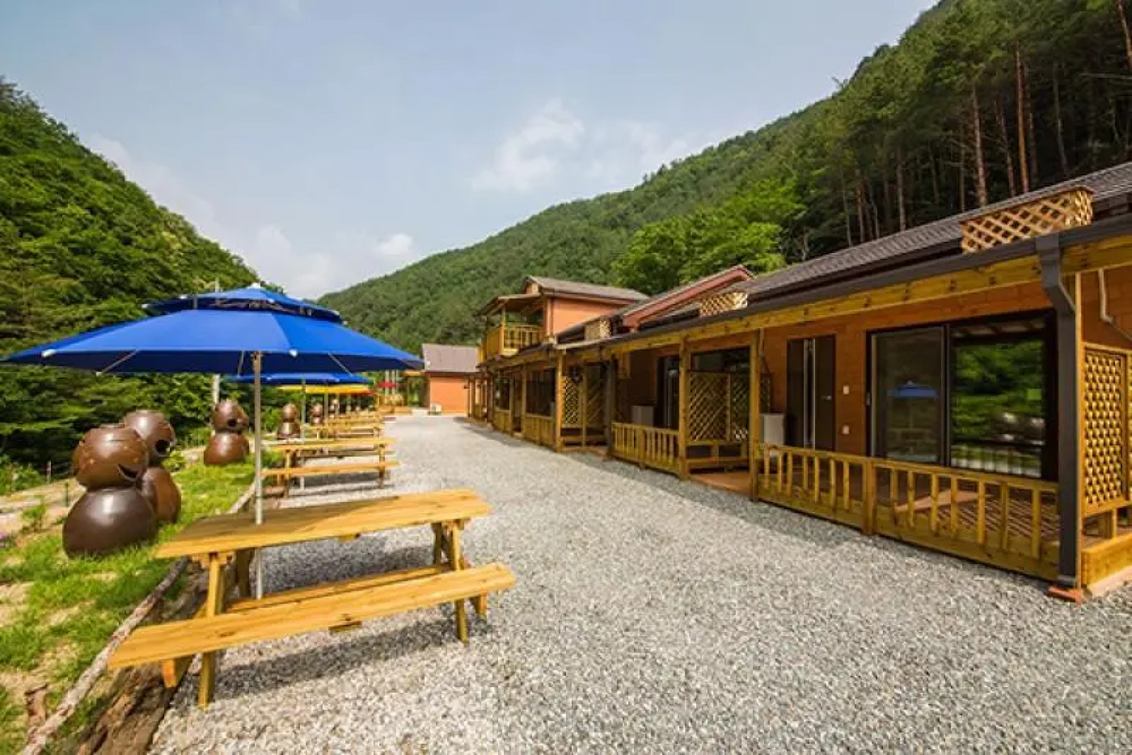 Jeongseon Firefly Red Clay pension