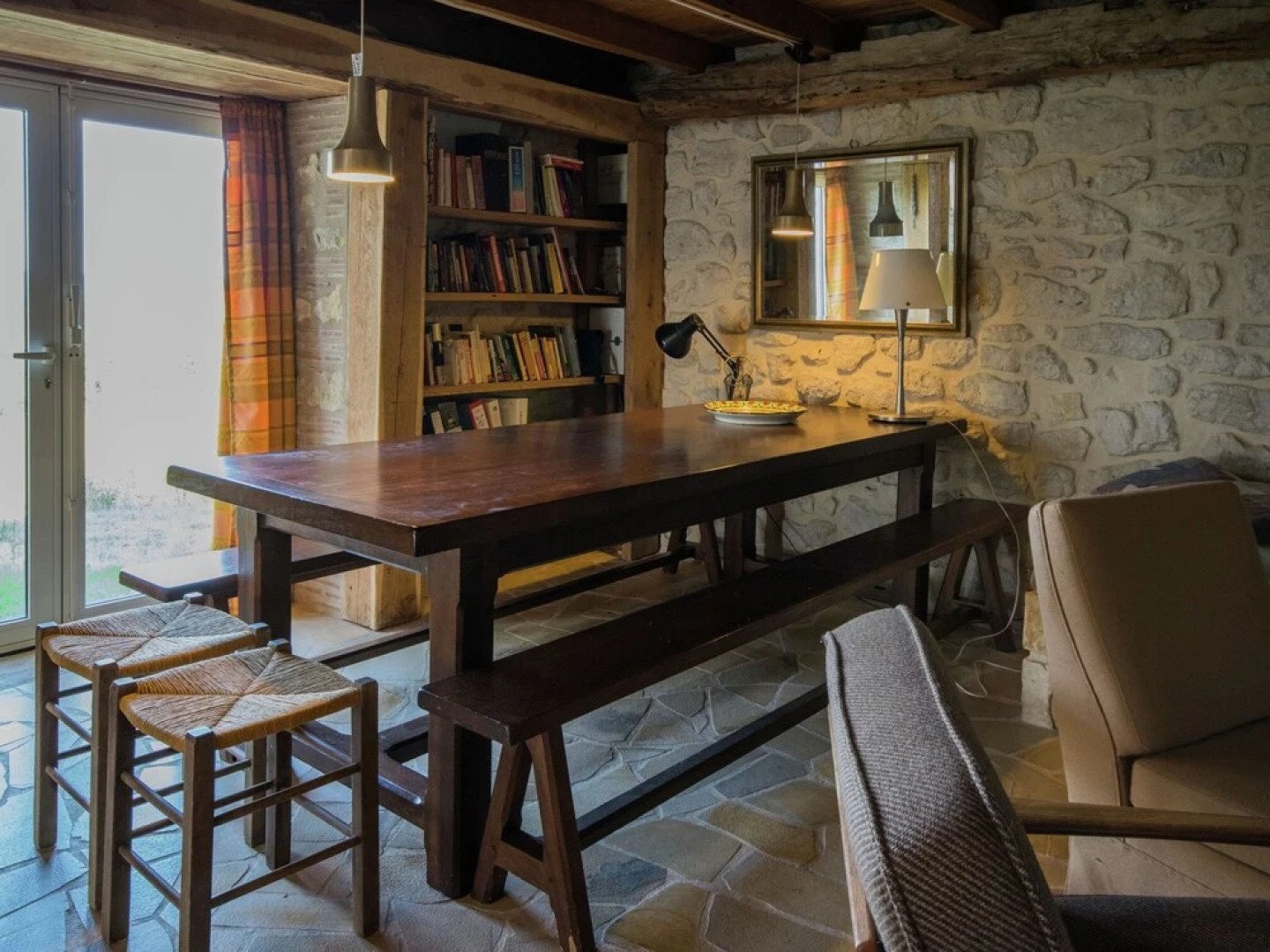 Beautiful Holiday Home in Mauroux With Swimming Pool