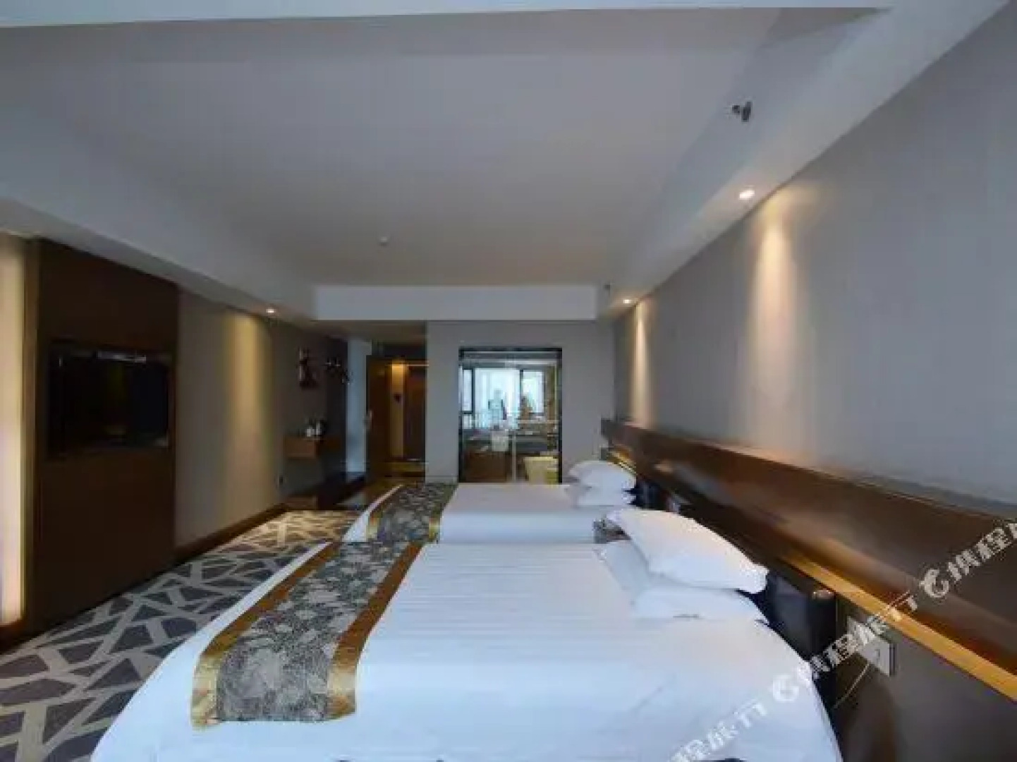 Super 8 by Wyndham Huaian Xuyi Wu Zhou Guo Ji