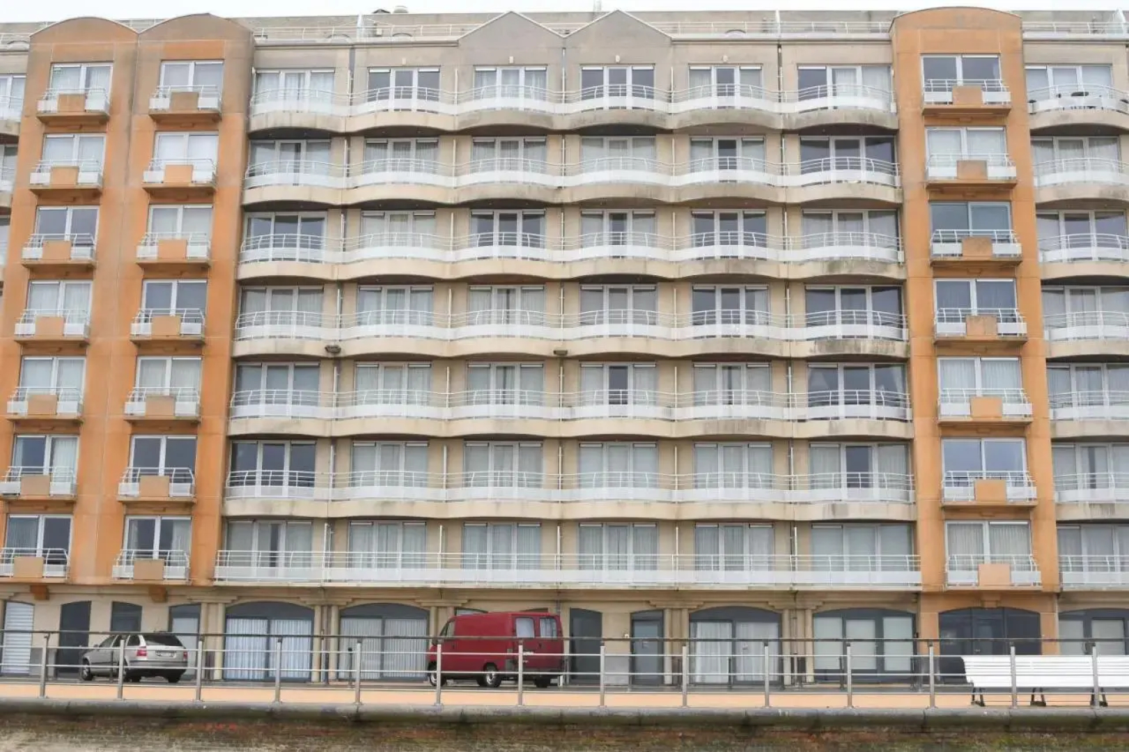 Prachtige Studio in Oostende Met Verwarmd Zwembad