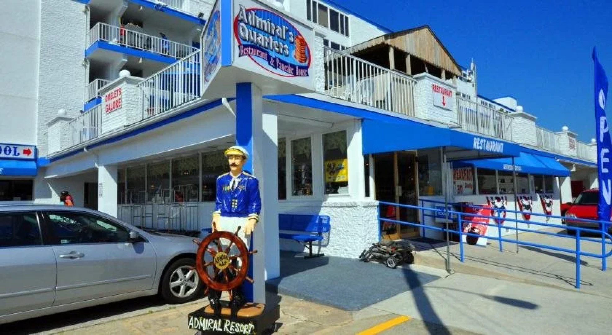 Admiral Resort Motel