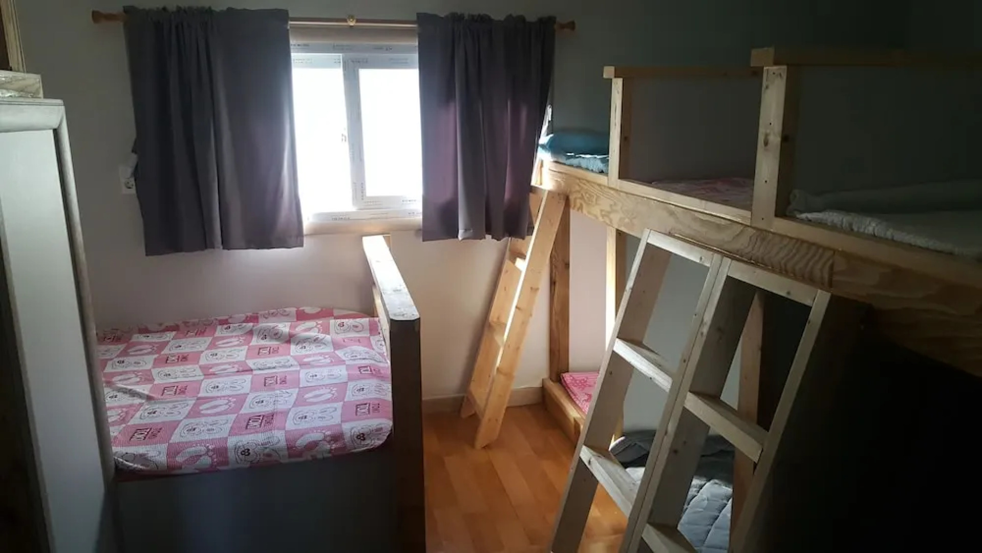 Centurial House - Hostel