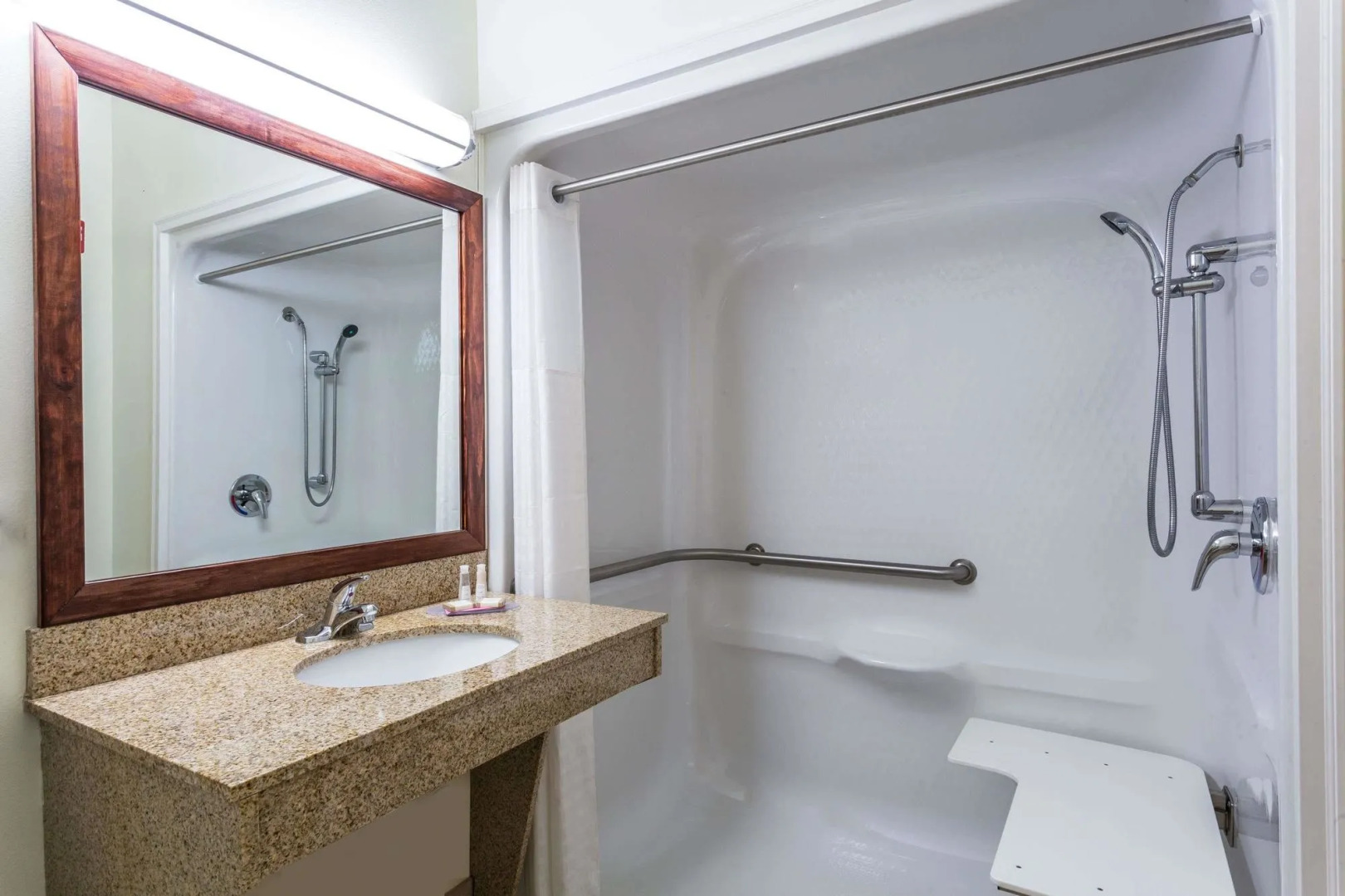 Saffron Inn & Suites