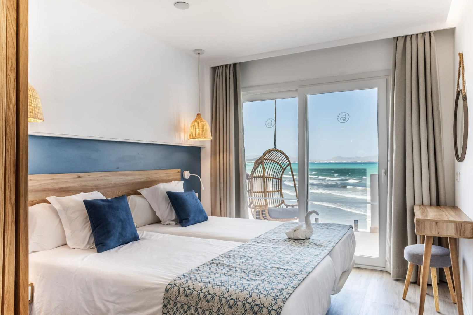 Отель THB Gran Bahia Hotel and Apartments