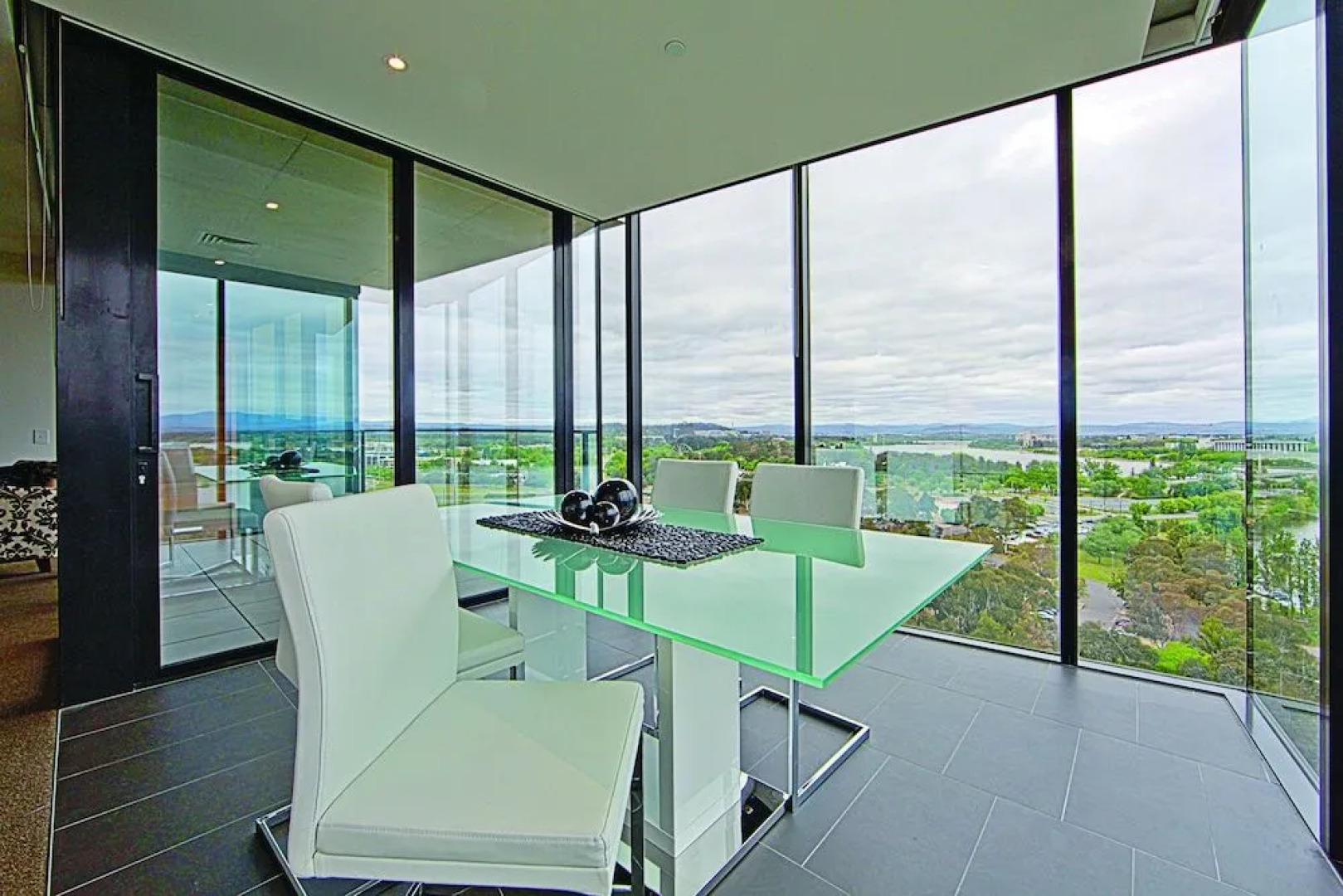 Accommodate Canberra- The Apartments Canberra City