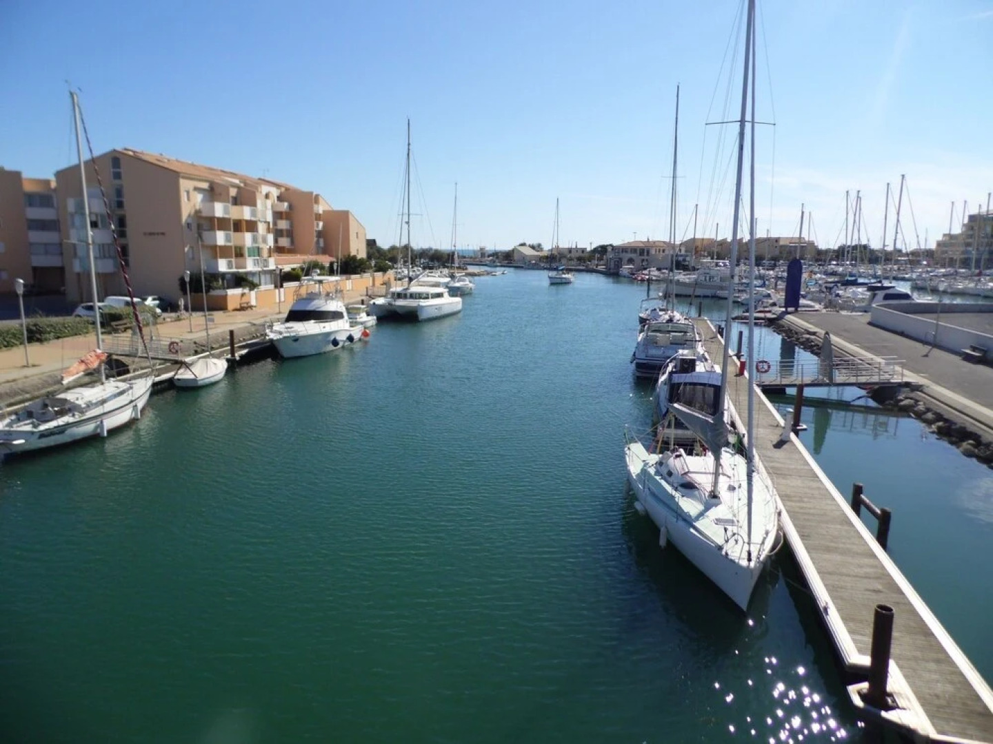 Bright Villa Near the sea in Frontignan With 3 Bedrooms, Garden and Fu