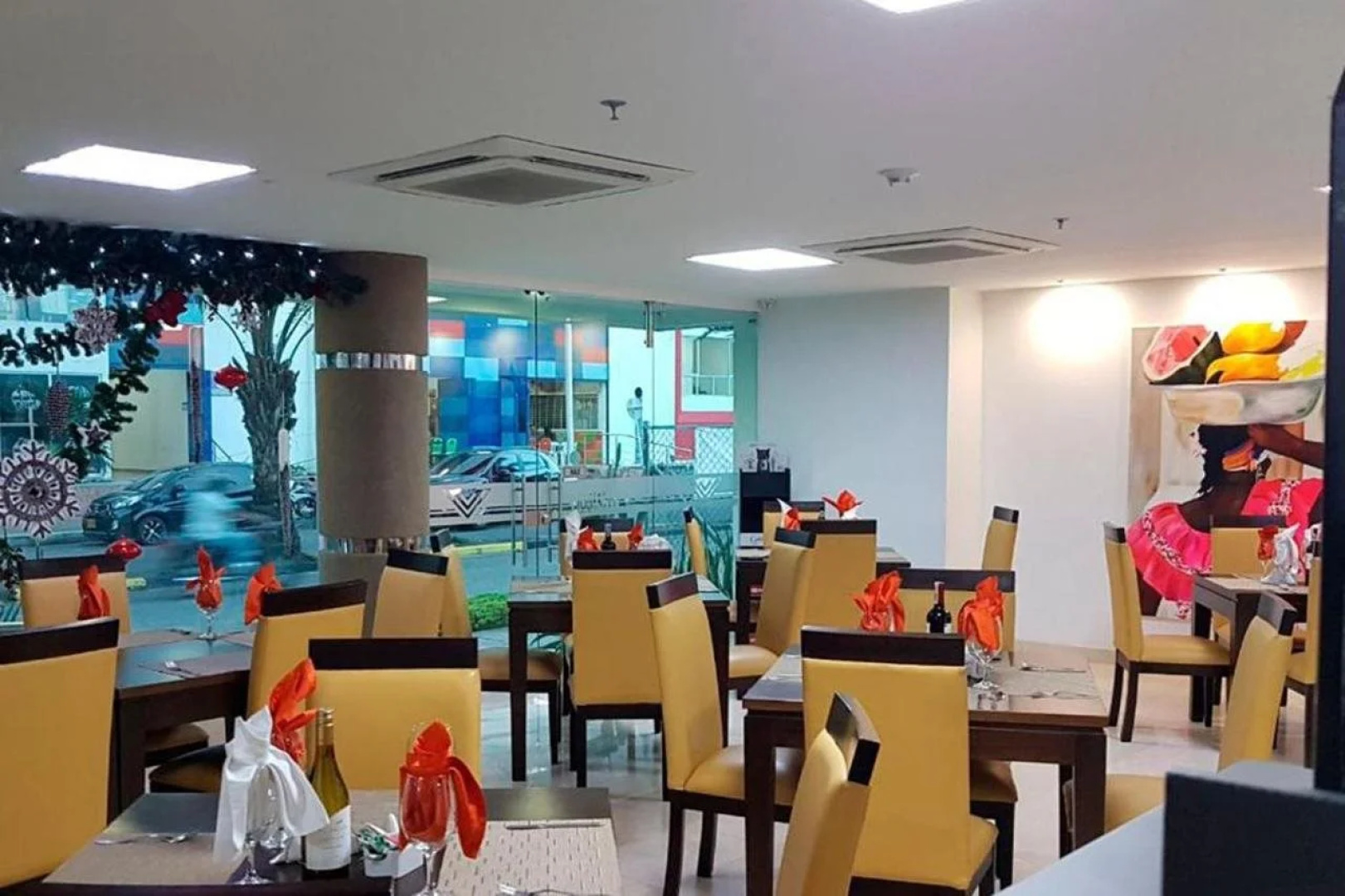 Hotel Titanium Plaza