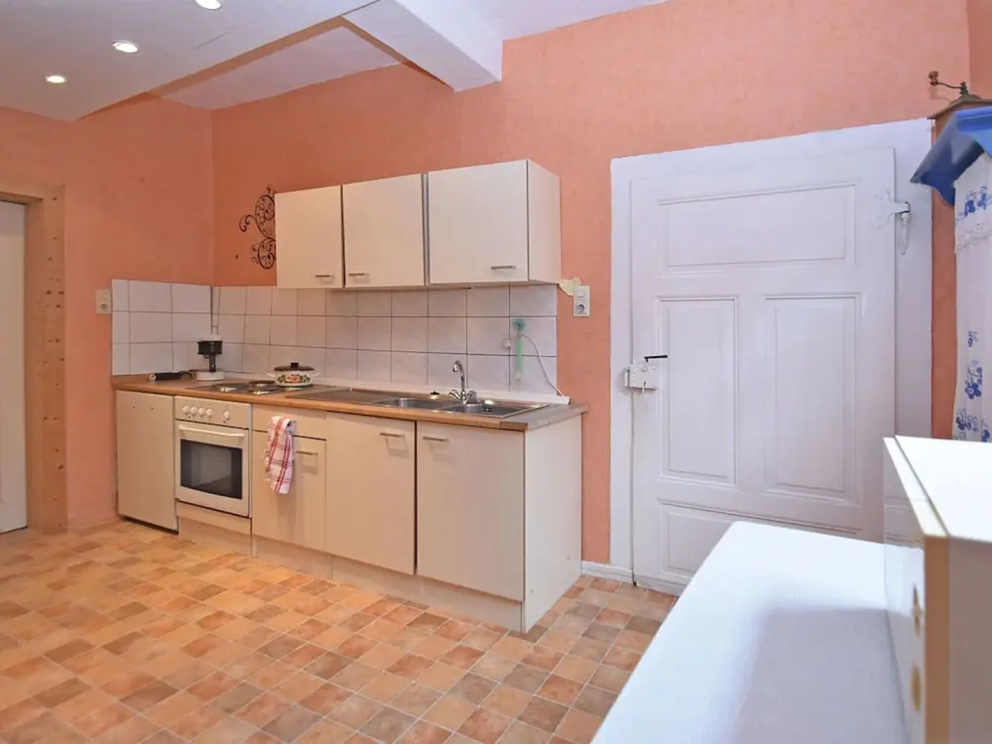 Contemporary Apartment in Bad Arolsen Hesse with private terrace and garden with barbecue