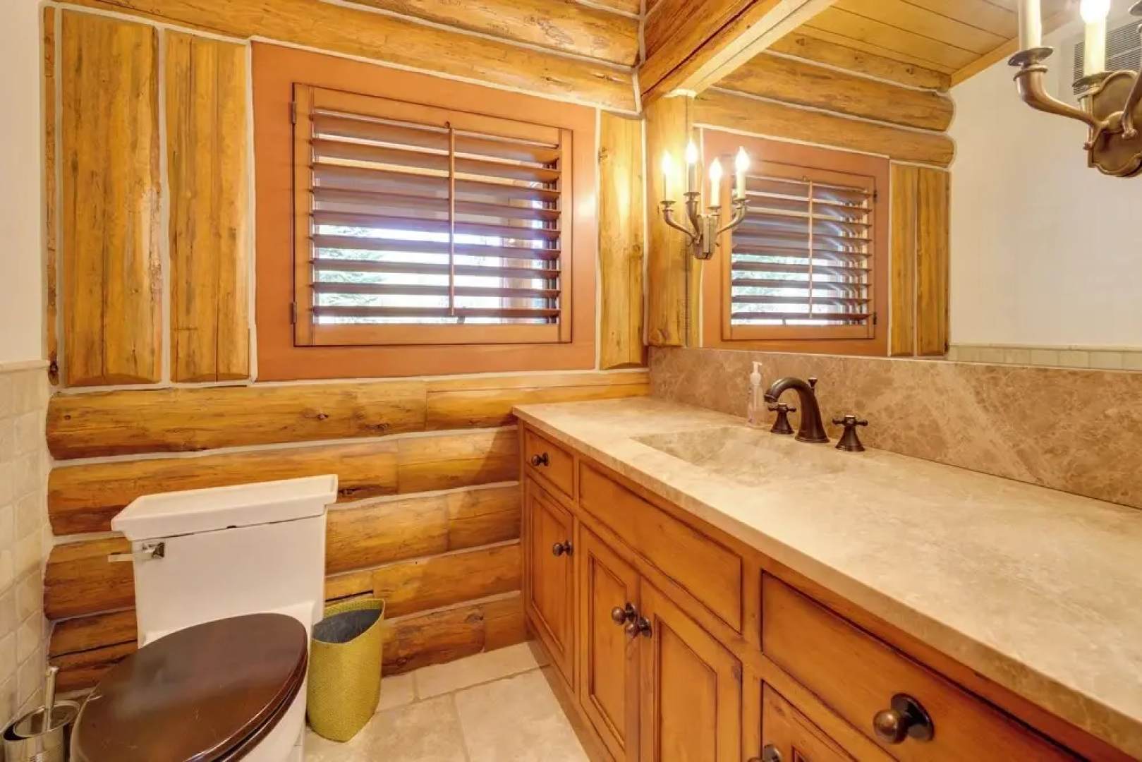 Sun Valley Log Home w/ Hot Tub & Mtn Views!