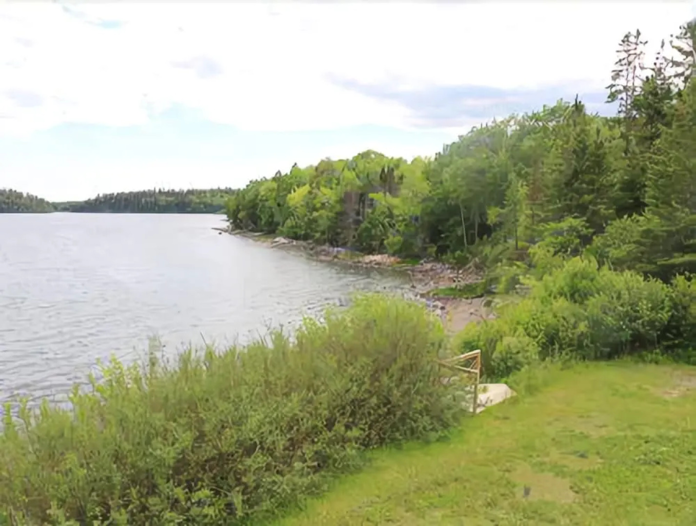 Seaside Chalet - Three Bedroom Cottage