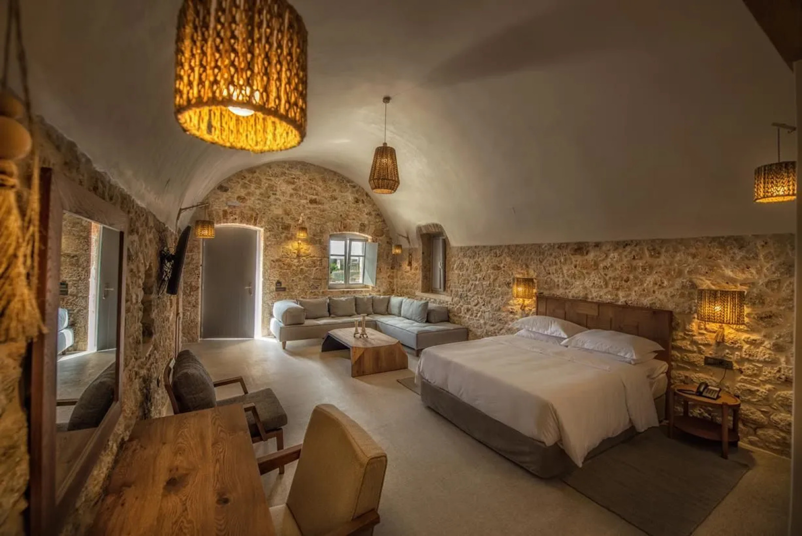 Ippola Boutique Hotel