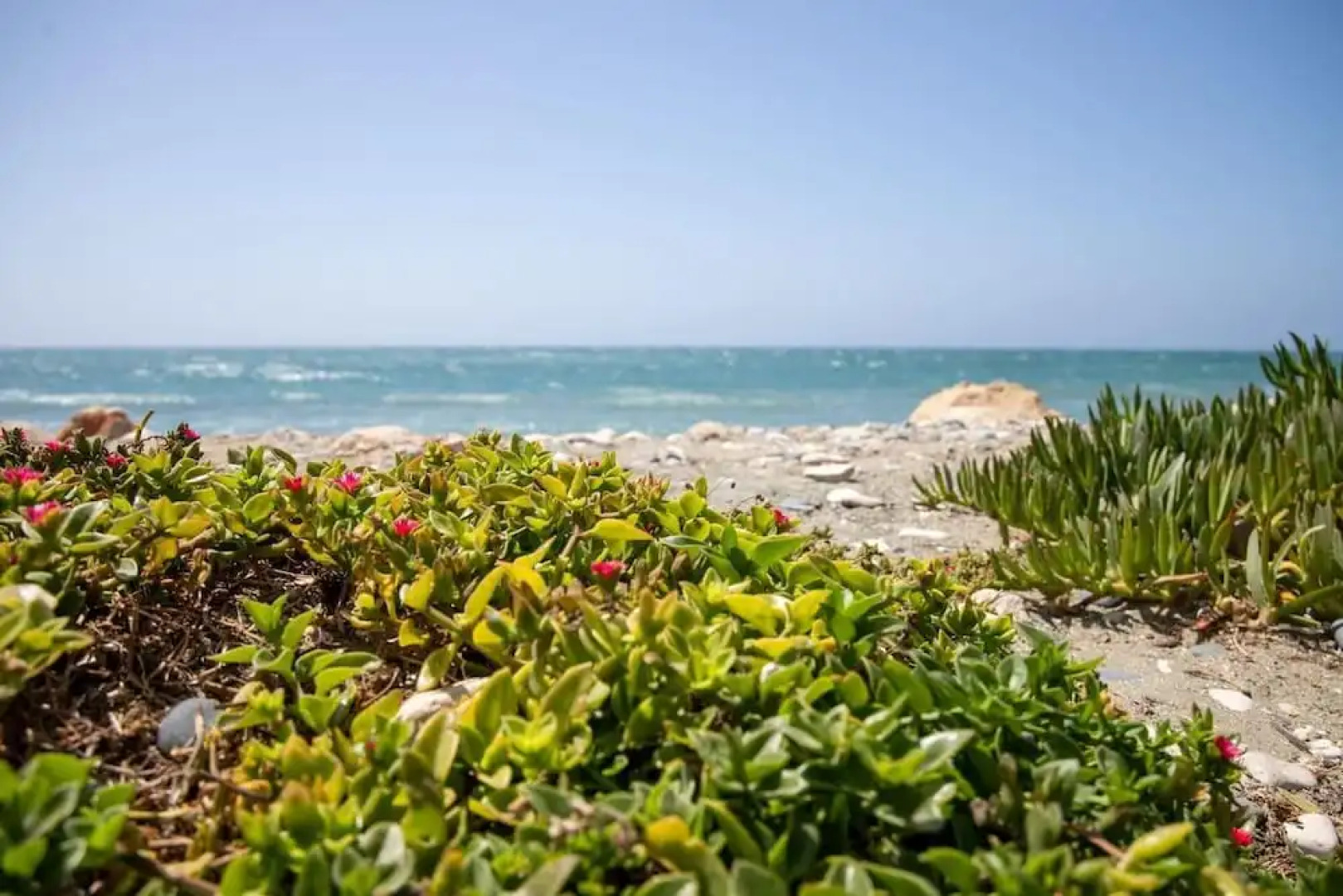 Captivating Lake & Oceanview Getaway House