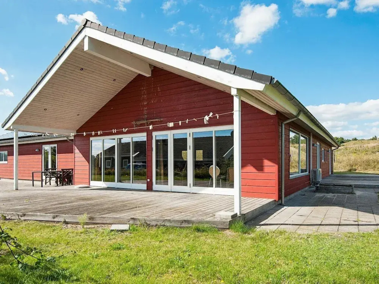 Rustic Holiday Home in Ebeltoft with Hot Tub