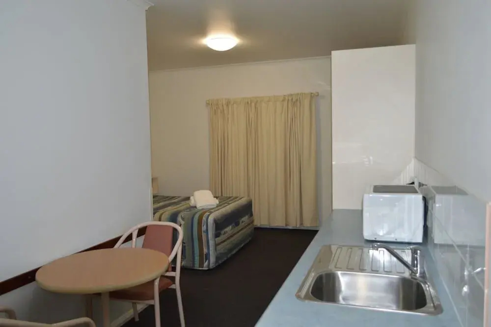 The Cottage Motor Inn Albury CBD