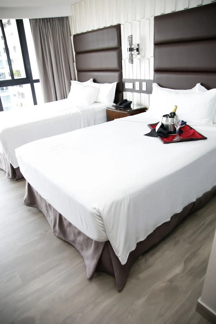 Plaza Paitilla Inn Hotel