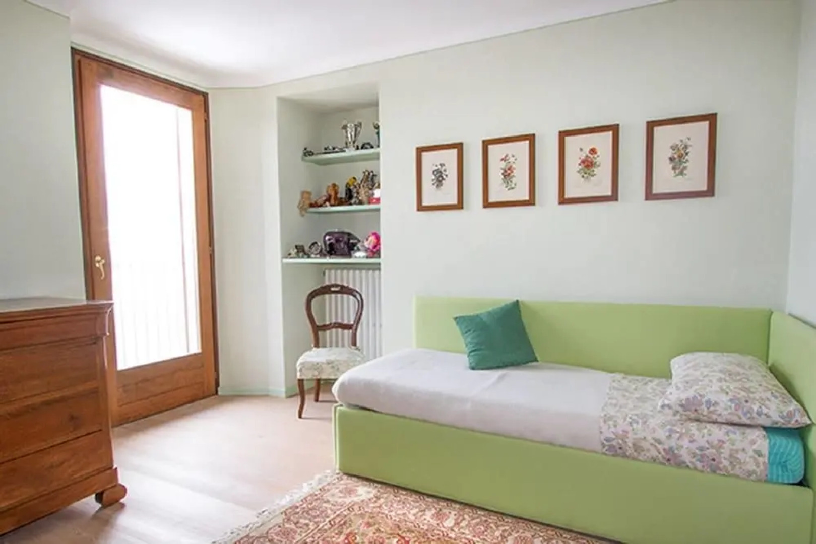 Authentic 3 bed Apartment With Amazing Lake Views