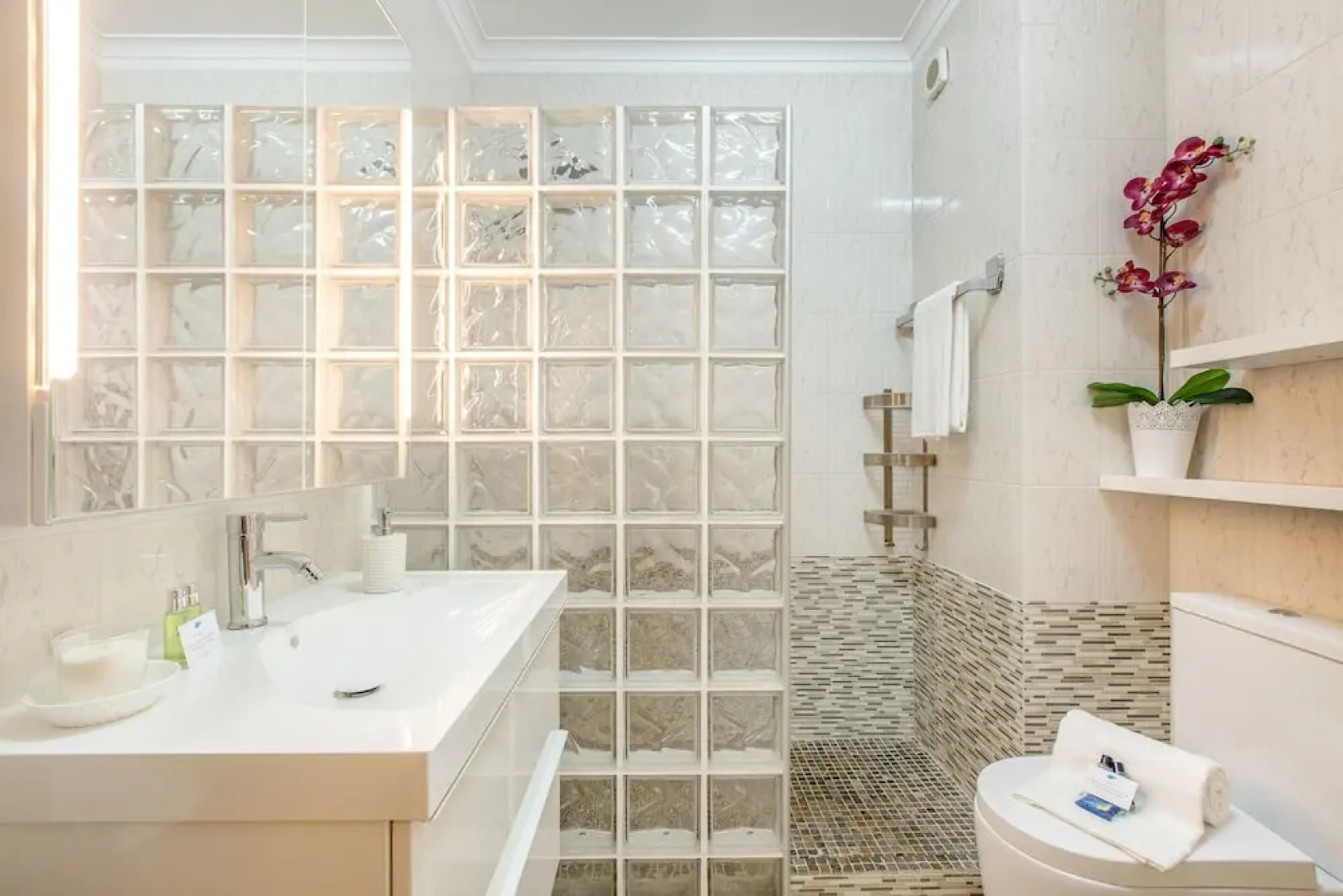 Espinho Family Stays Apartment