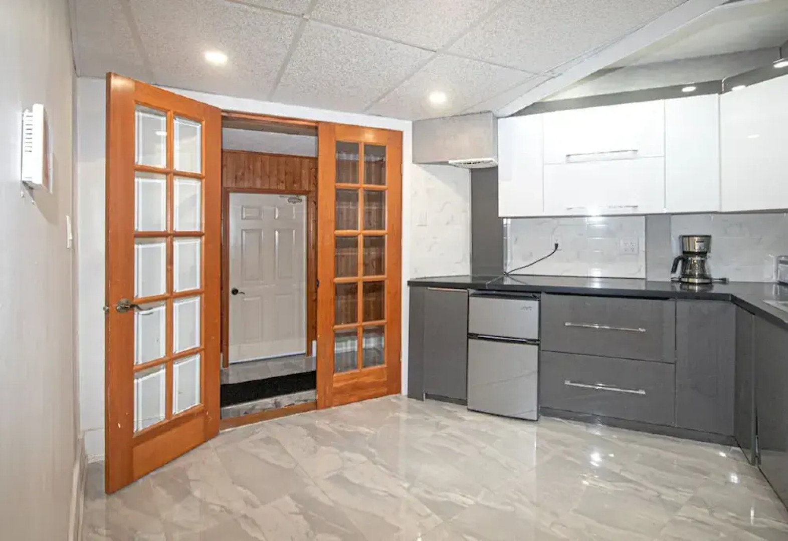 Lakeside 4BR Cottage in Bailieboro w BBQ Grill