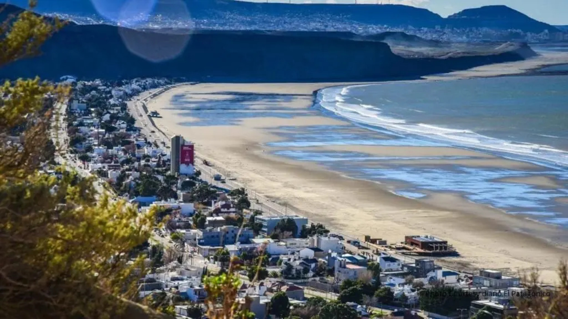 El Pueblo Aparts - Rada Tilly