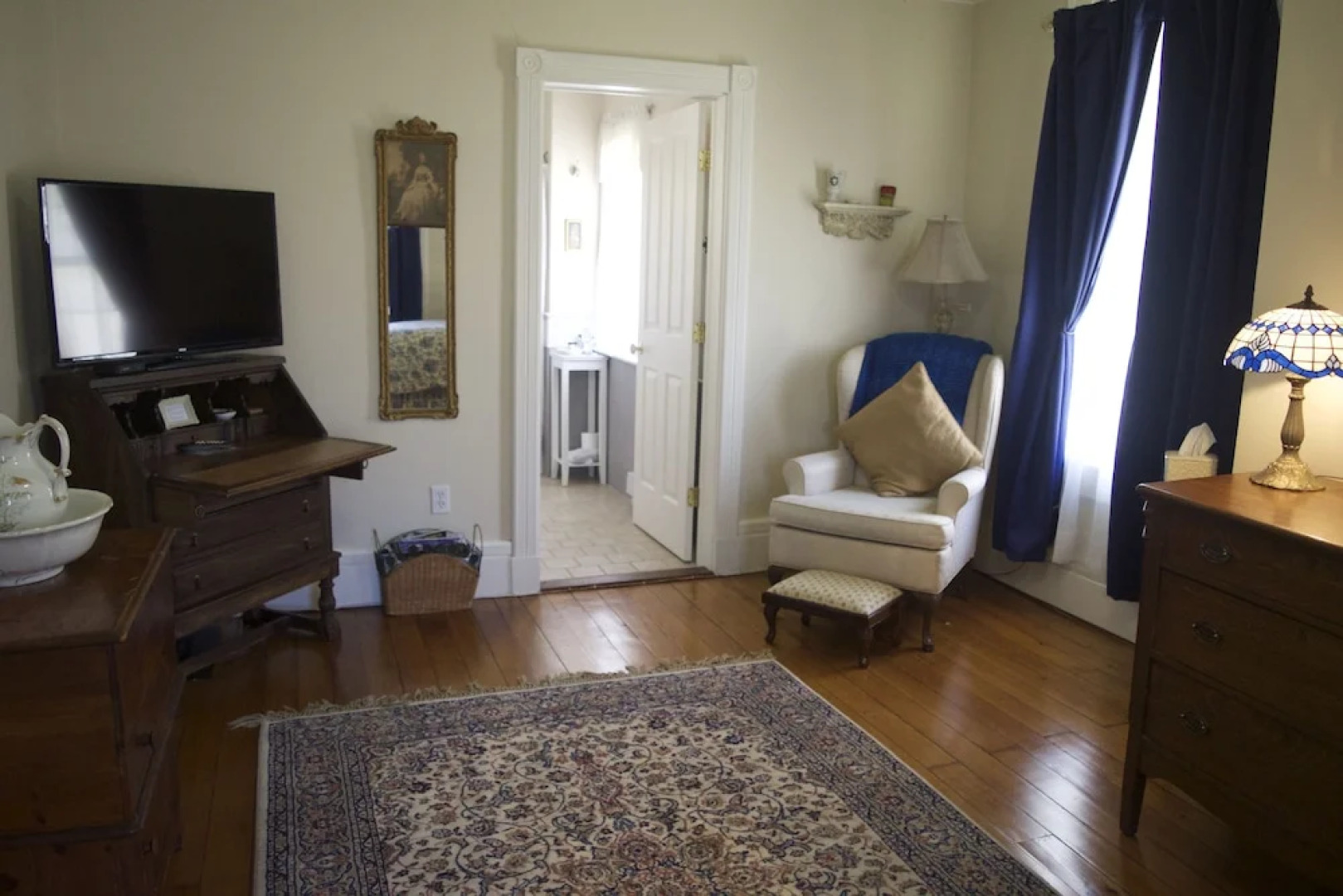 The Pawling House Bed & Breakfast