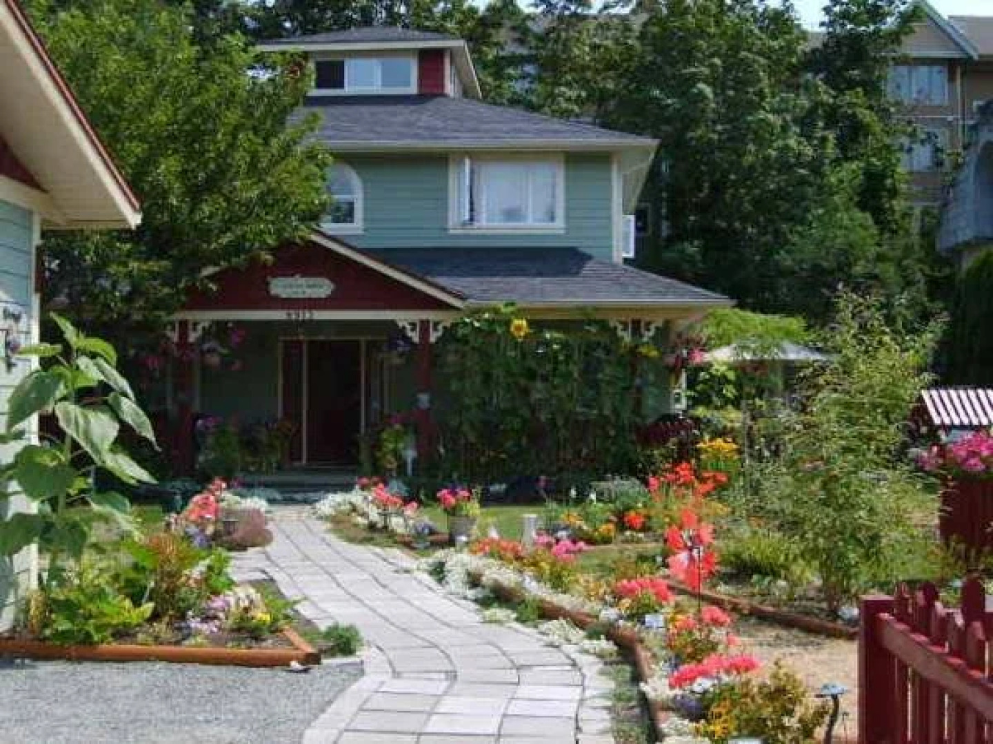 A Scented Garden Bed and Breakfast