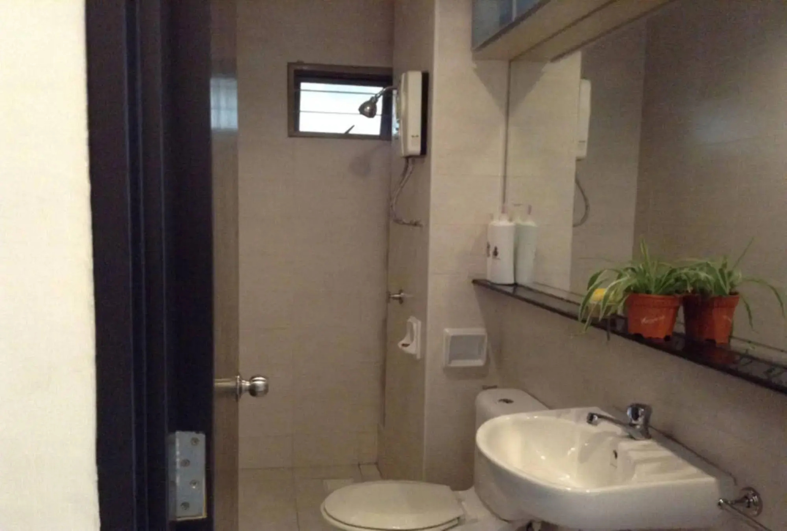 A&F Tropics Homestay