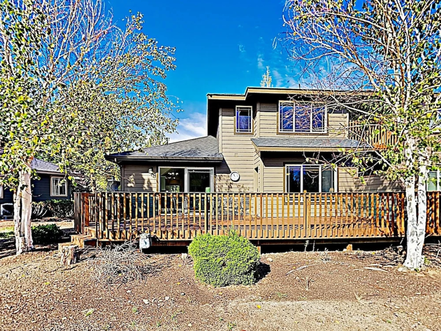 New Listing! Modern Townhome On Golf Course 3 Bedroom Townhouse