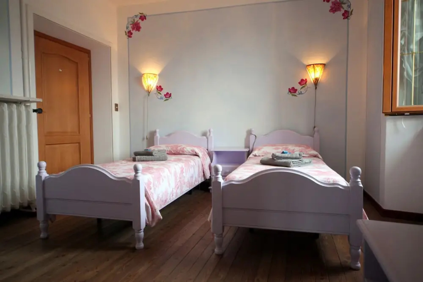 Azalea & Glicine House