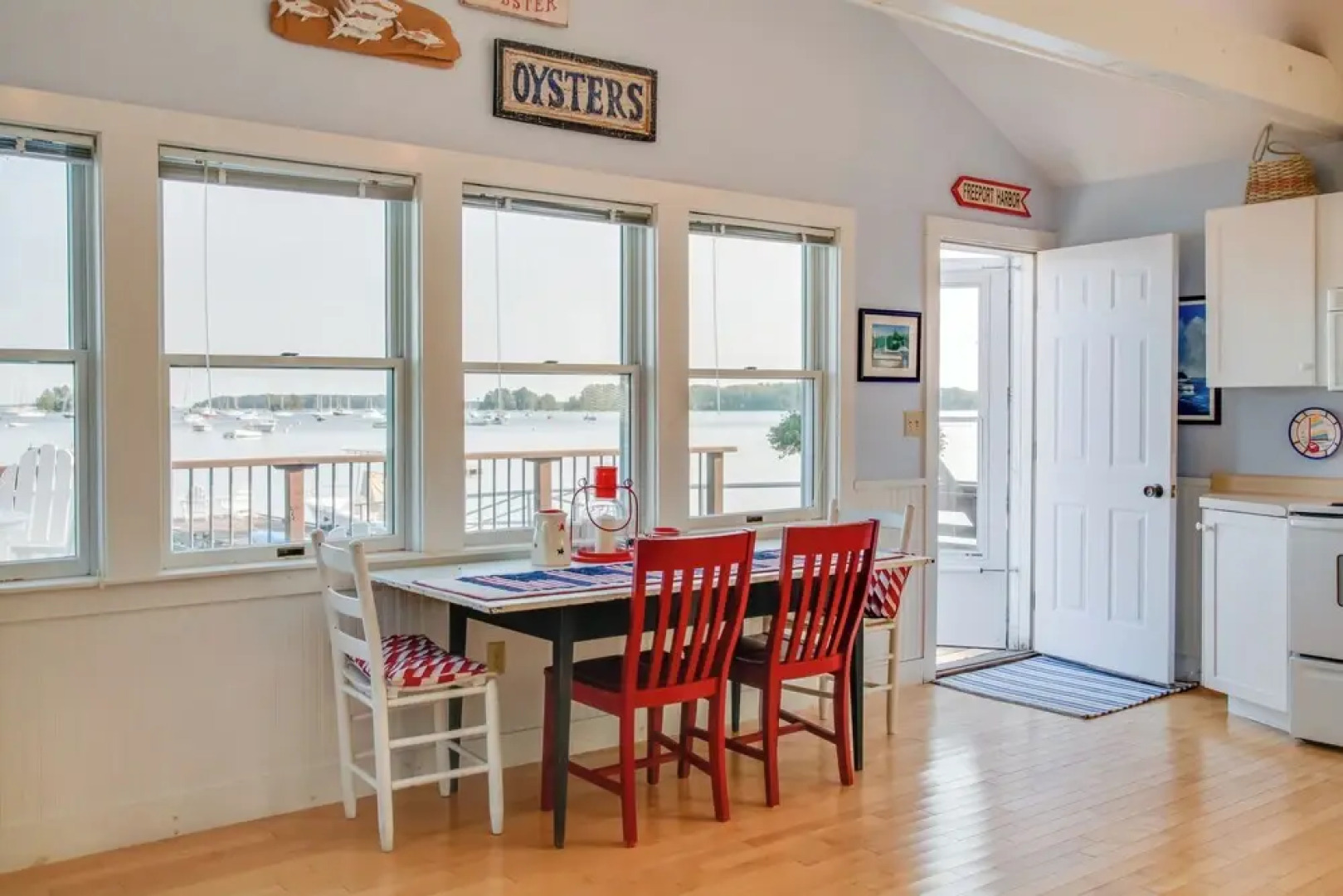 'heron Cottage' on Casco Bay w/ Deck & Boat Dock!