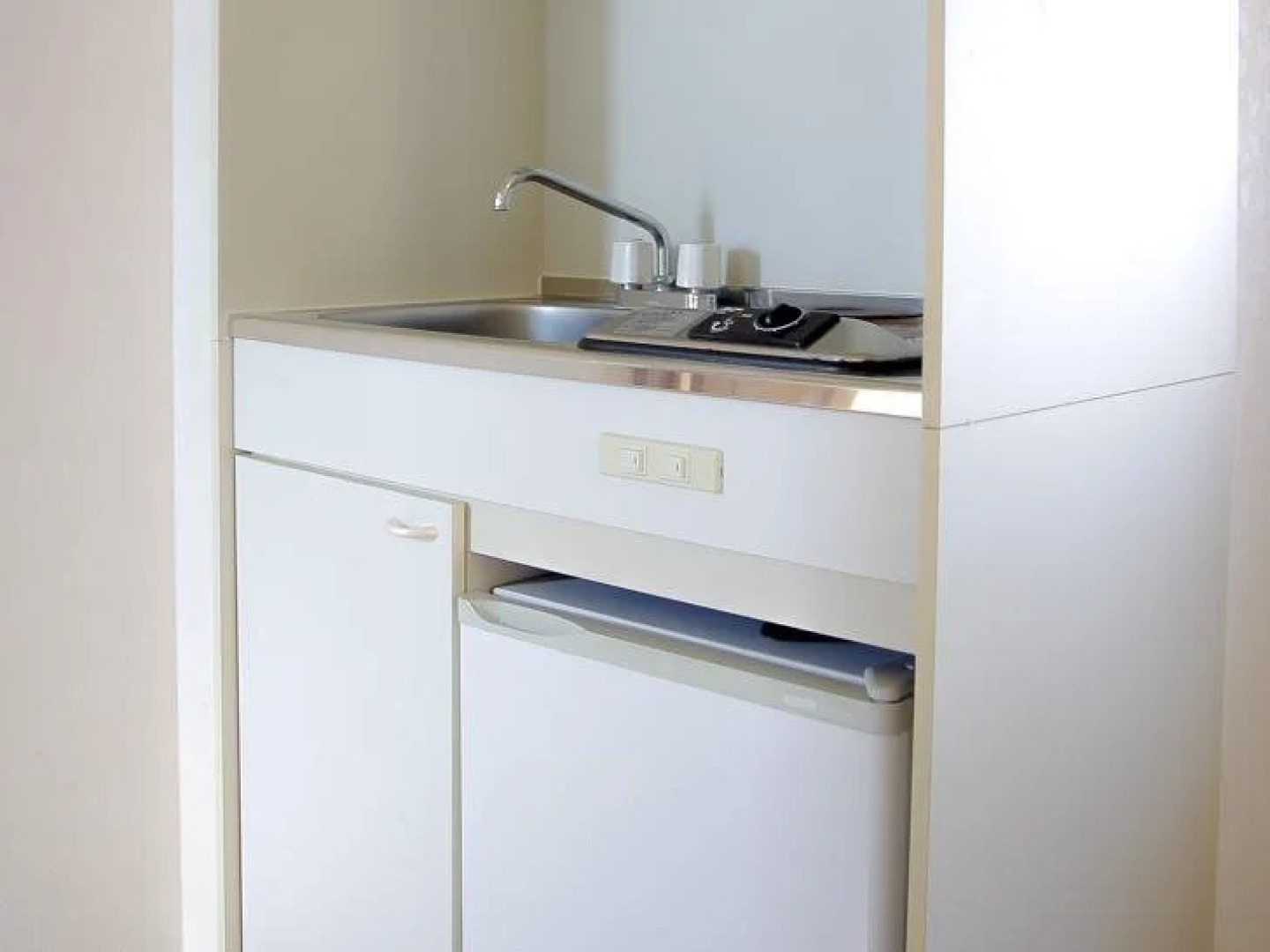 OOZI Resort Condo Hotel & Cafe