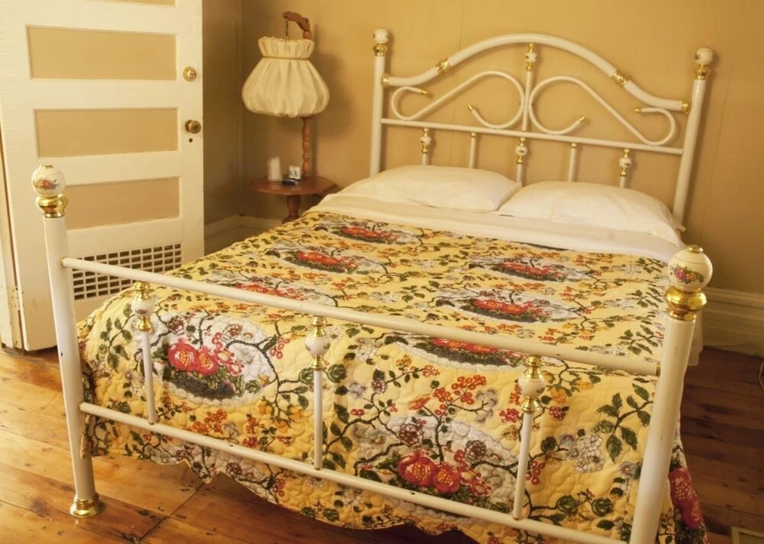 6 bedroom Mill House by the Falls