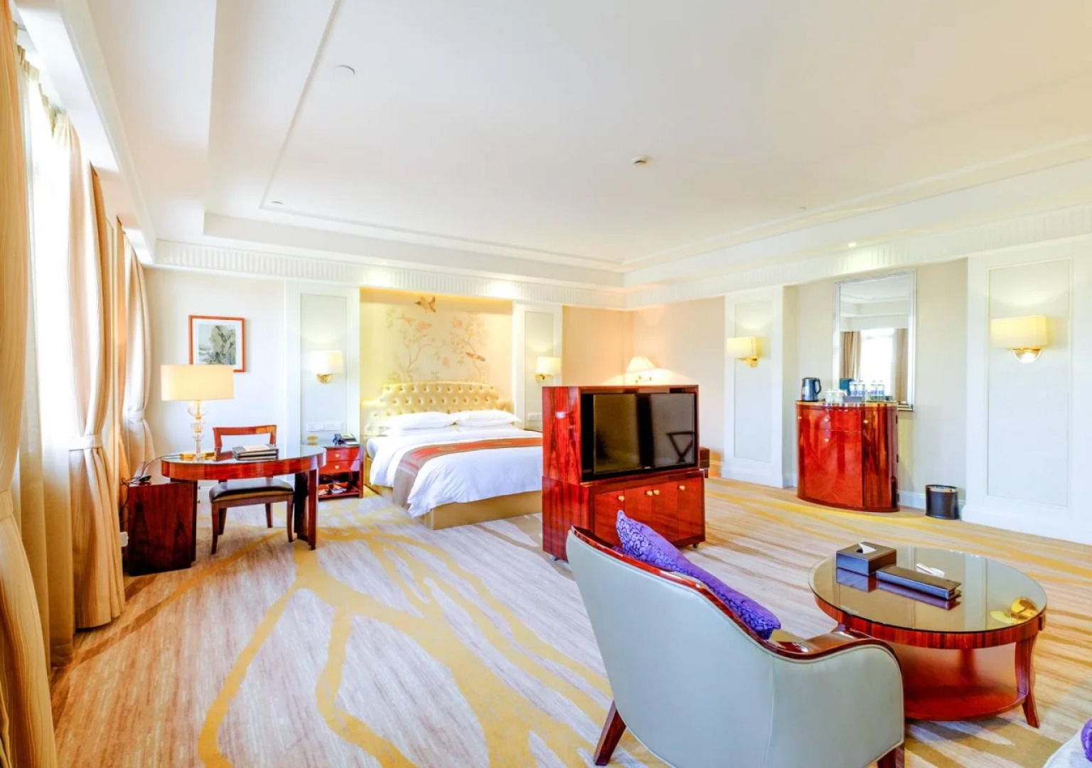 Eastern Cloud Hotel