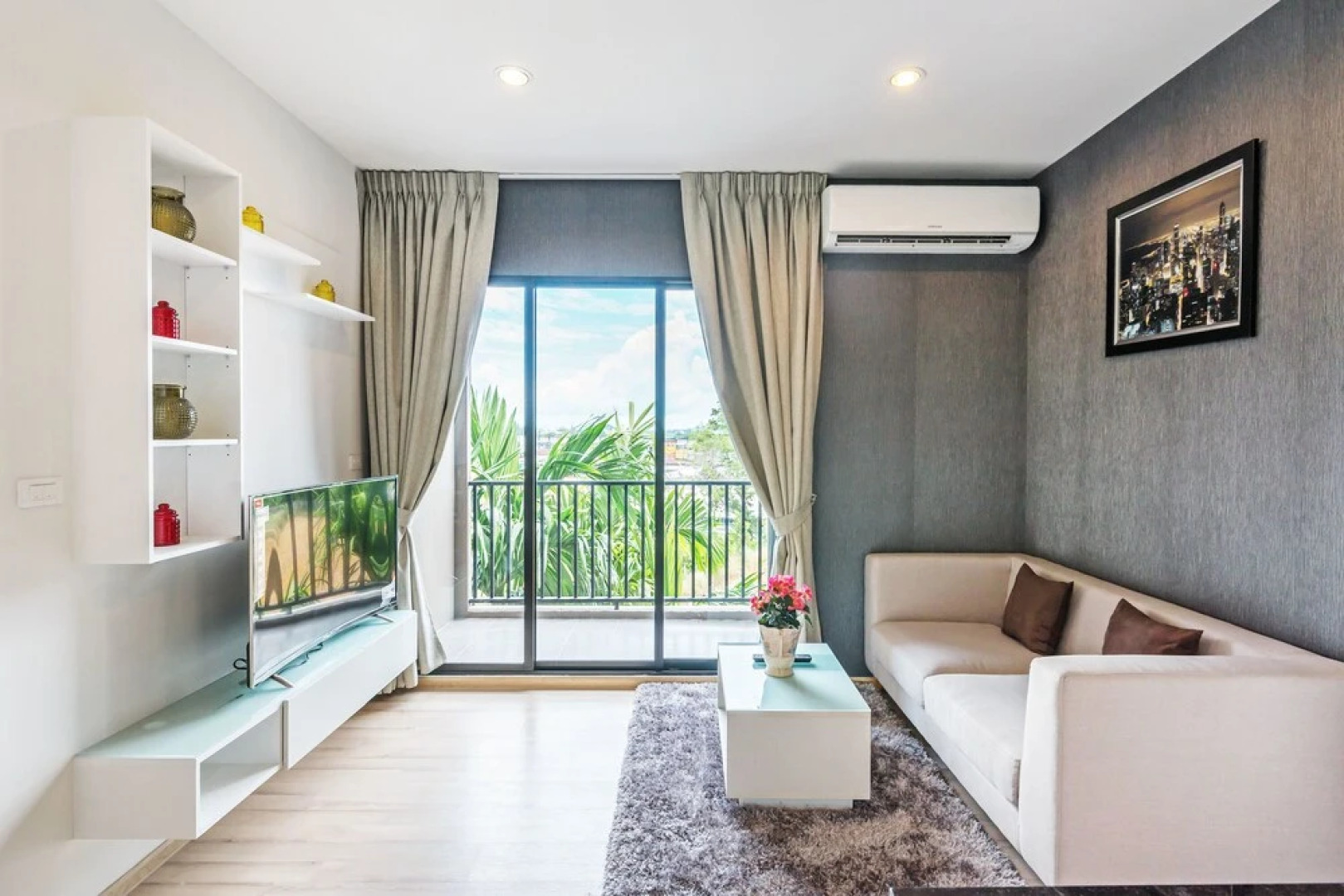 Favstay - The Base Uptown Phuket