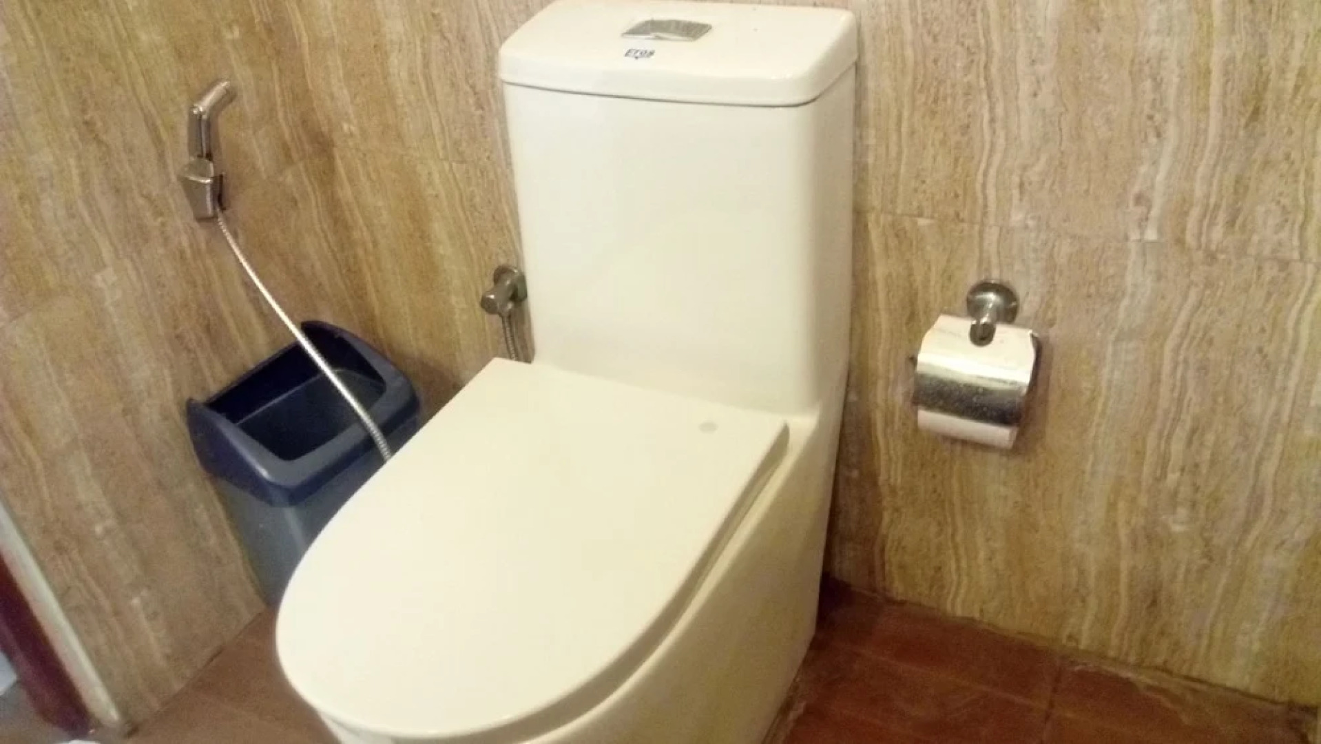 Sarathchandra Tourist Guest House