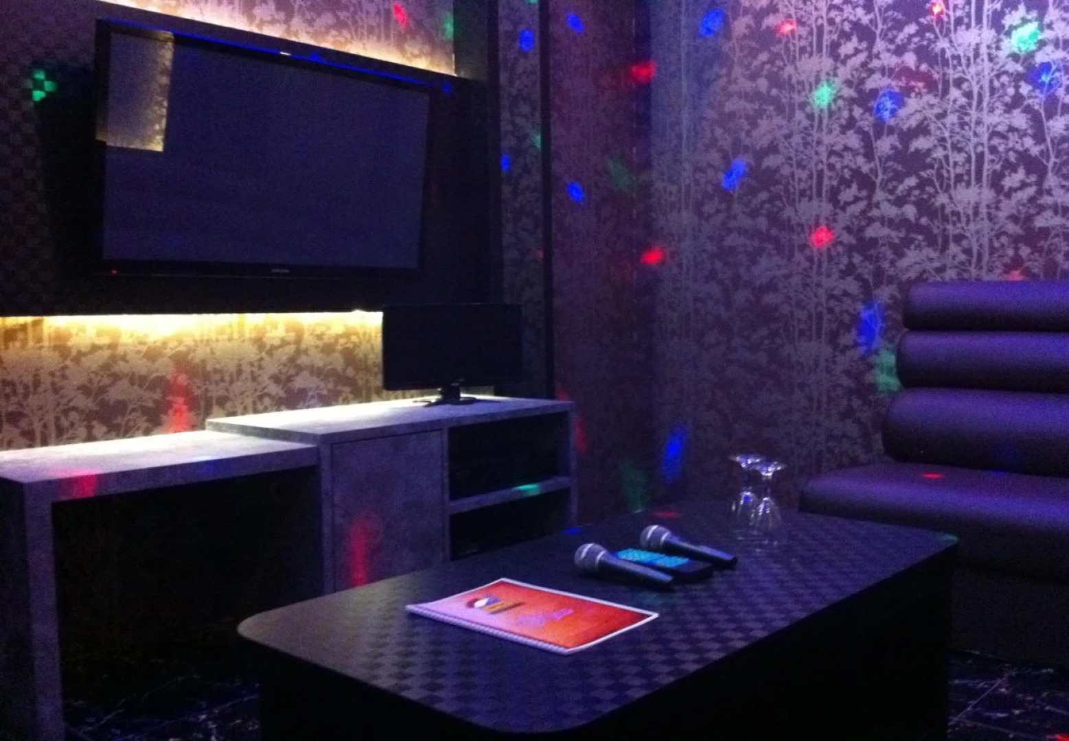 NIDA Rooms Nagoya Seraya Mas