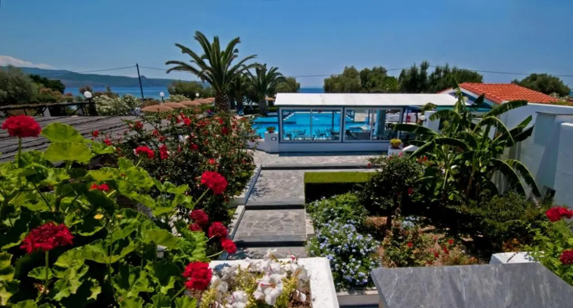Zefiros Beach Hotel