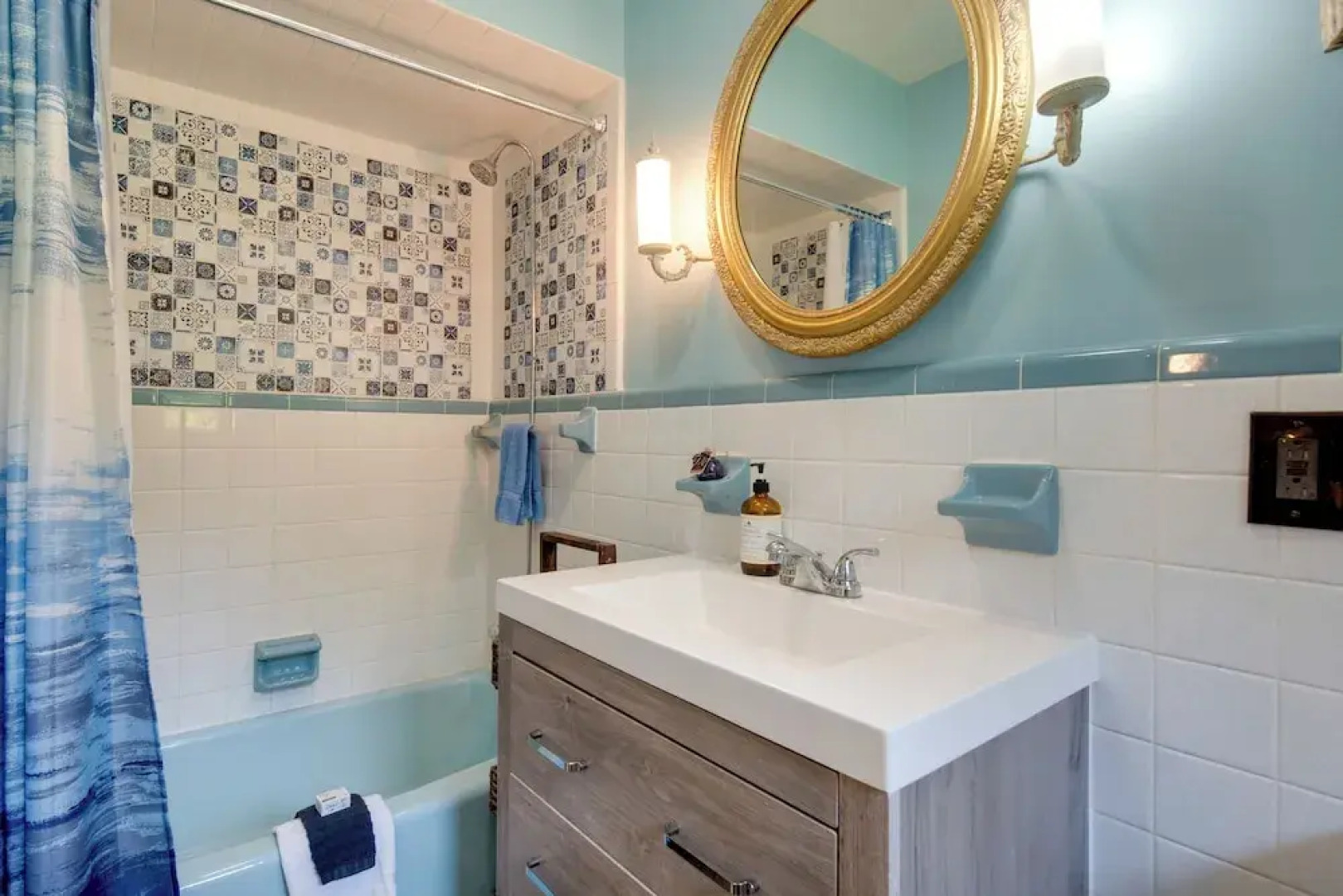 11 Mi to Asheville: Scenic Retreat w/ Game Room