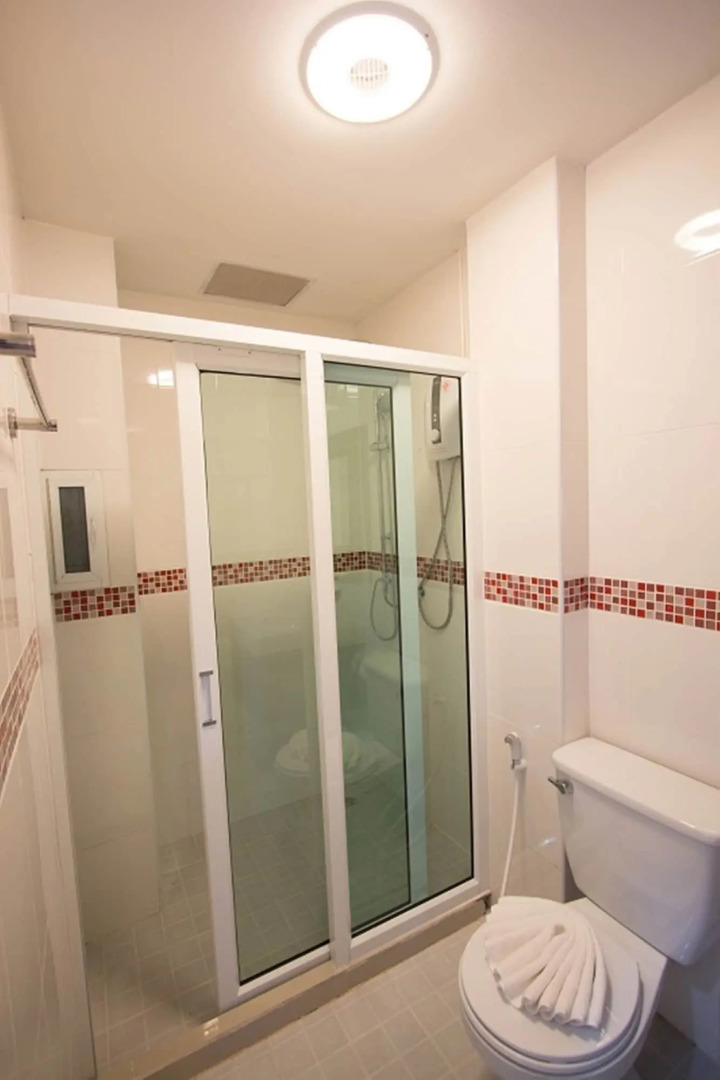 Panomporn Patong Place