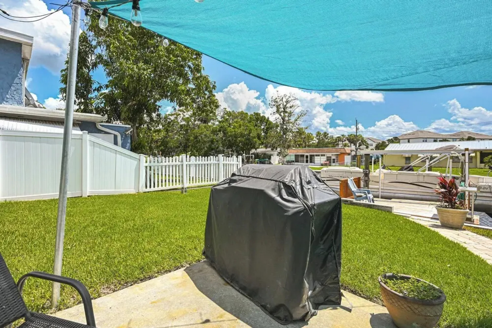 Swim, Fish & Relax: Port Richey Gem w/ Yard!