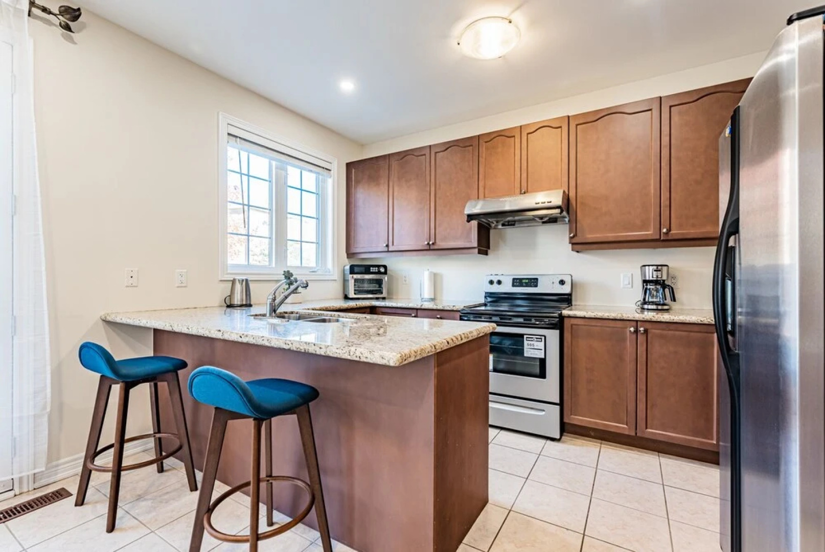 Lady Valentina Boutique Home