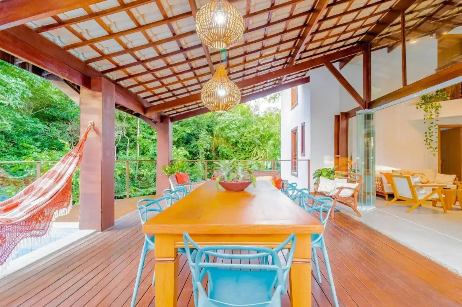 PF07 Casa Alto Padrão 04 Suítes - Praia do Forte