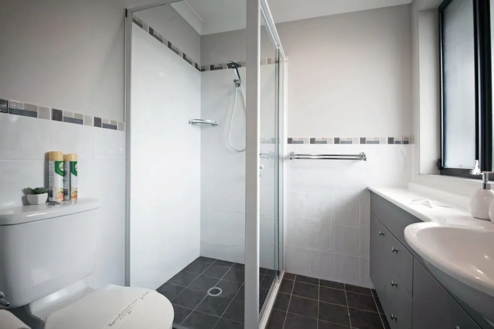 Lagoons Estate, 22 Coventry Place