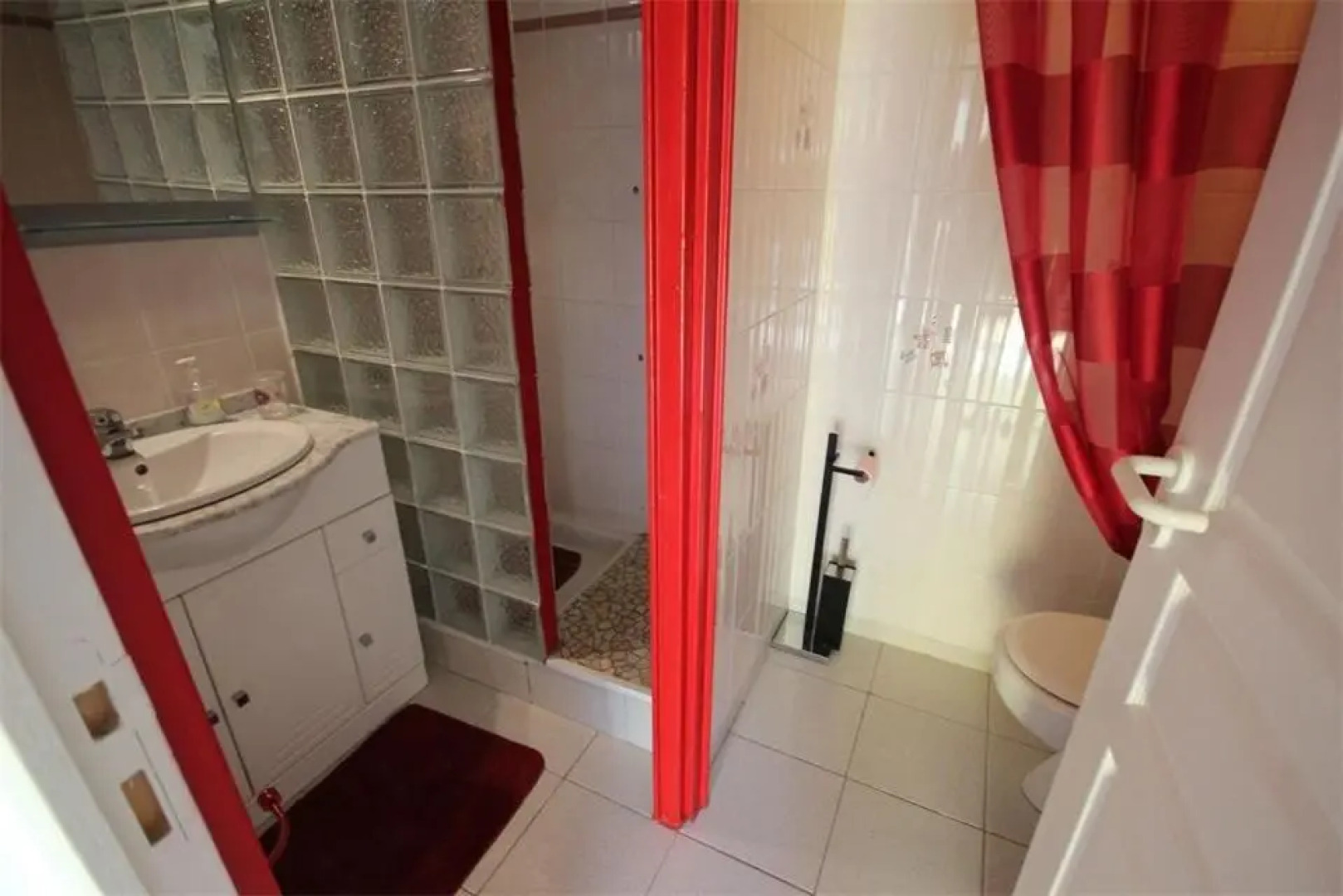 Belle villa 4 couchages a 800 m de la plage 2 chambres terrasse parking dans résidence sécurisée LROL40