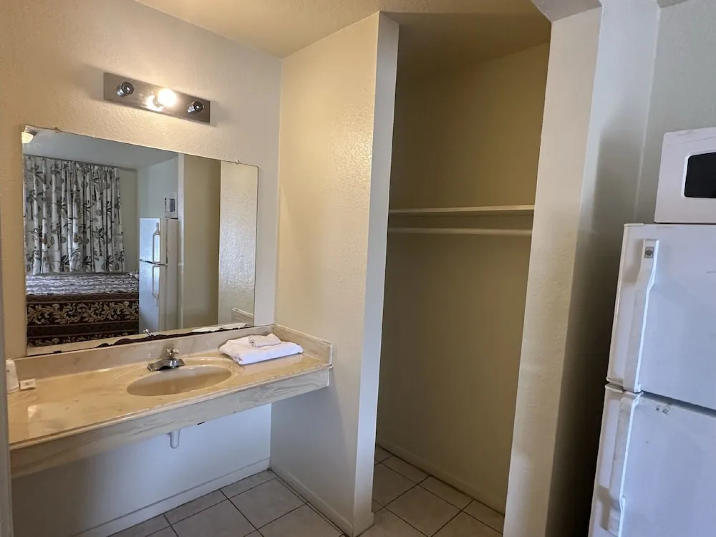 Travel Inn By OYO La Marque Texas City I-45