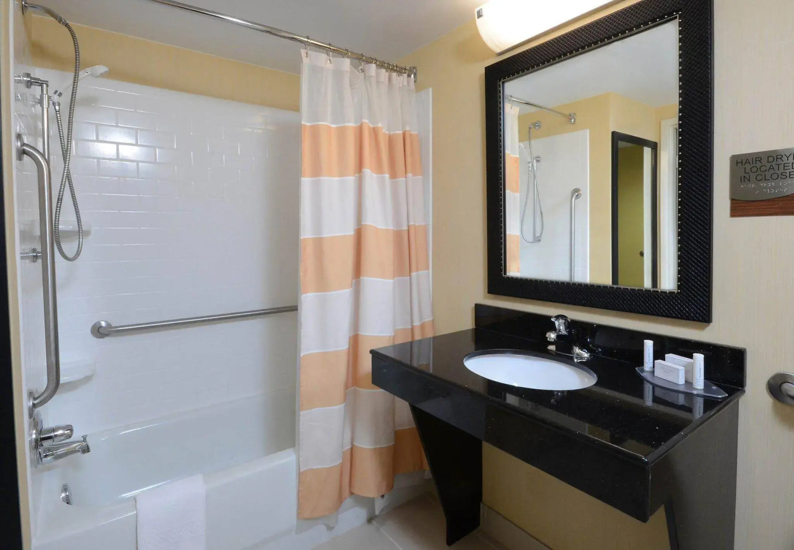 Fairfield Inn & Suites by Marriott Charlottesville North