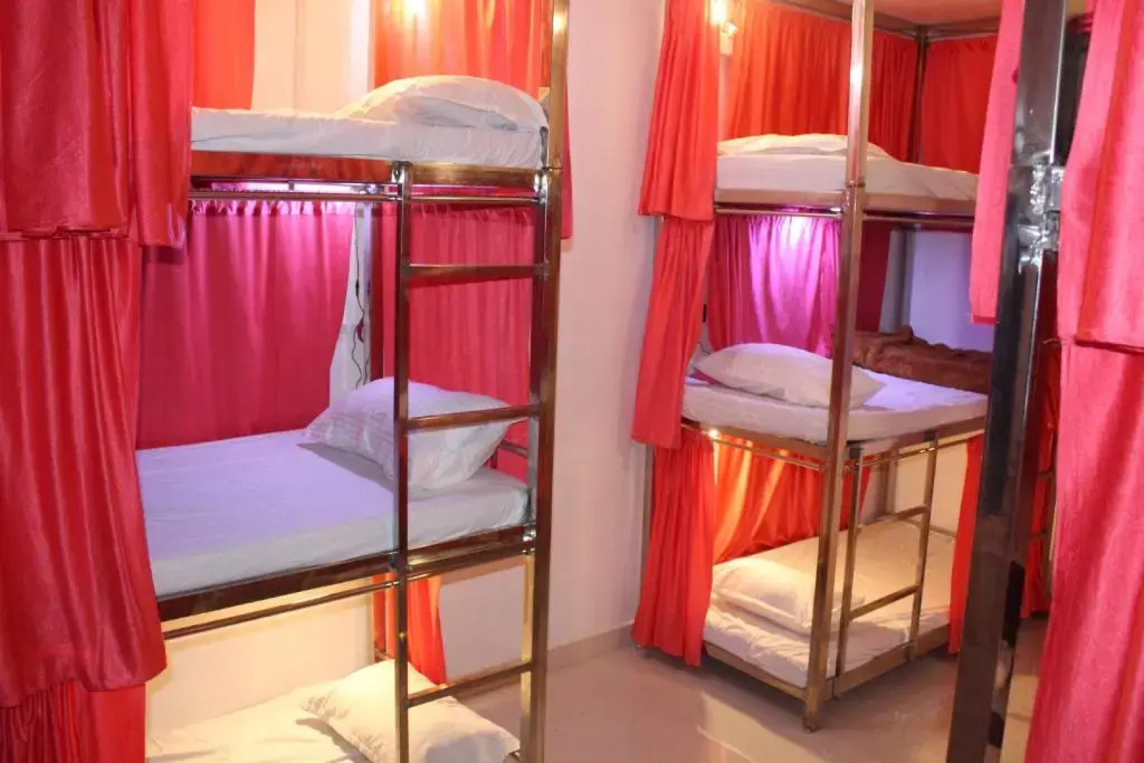 Sunset Backpackers Hostel