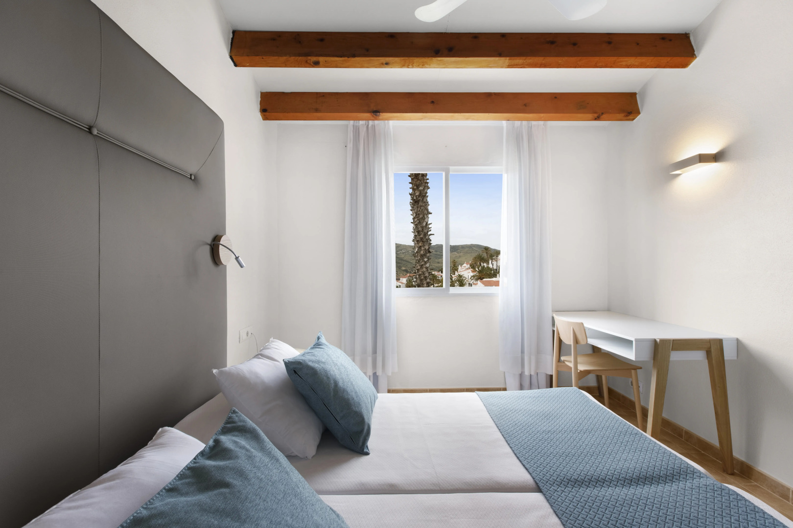 Отель TRH Tirant 